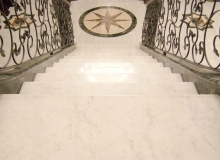 escalera-marmol-verde-y-marmol-blanco-pulido1
